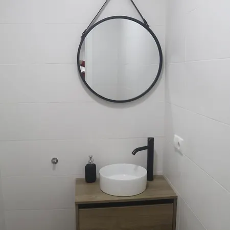 Recien Reformado, Centrico, Tranquilo Y Luminoso