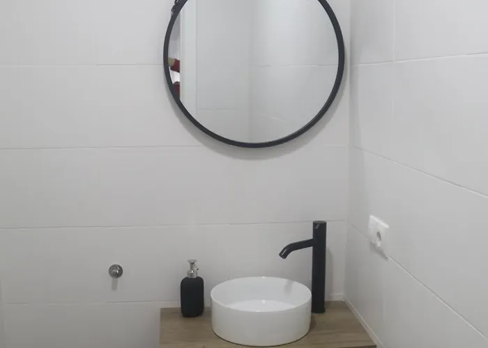 Recien Reformado, Centrico, Tranquilo Y Luminoso